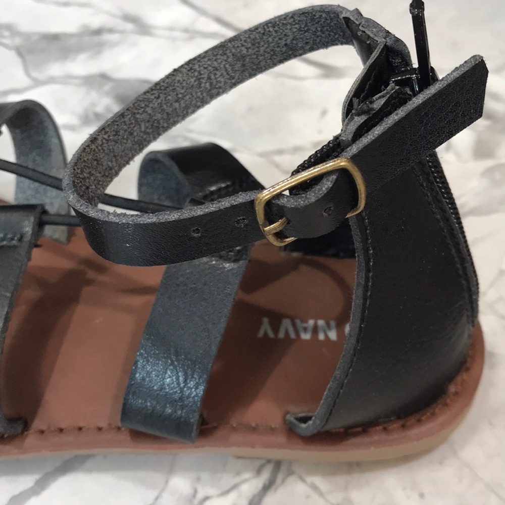 Old Navy Strappy Sandal in Black - Picture 4 of 8